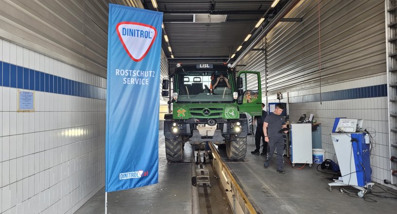 Rostscheck bei den Pappas Unimog Servicetagen